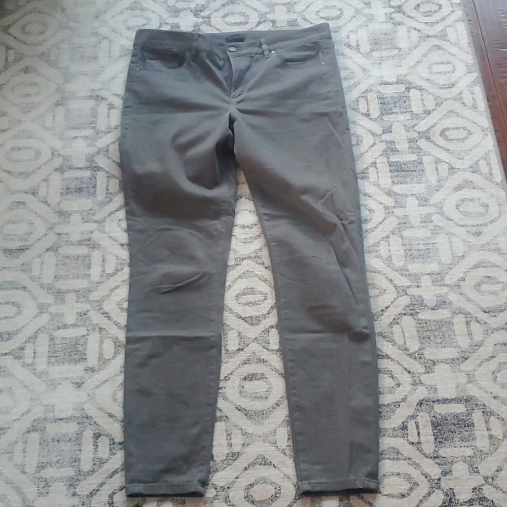 Ann Taylor factory gray skinny pants women's size 8
